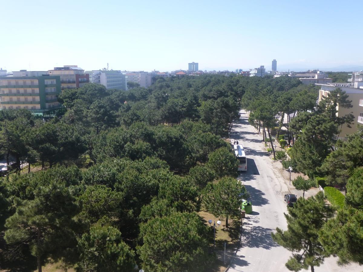 Hotel Sayonara Milano Marittima Kültér fotó