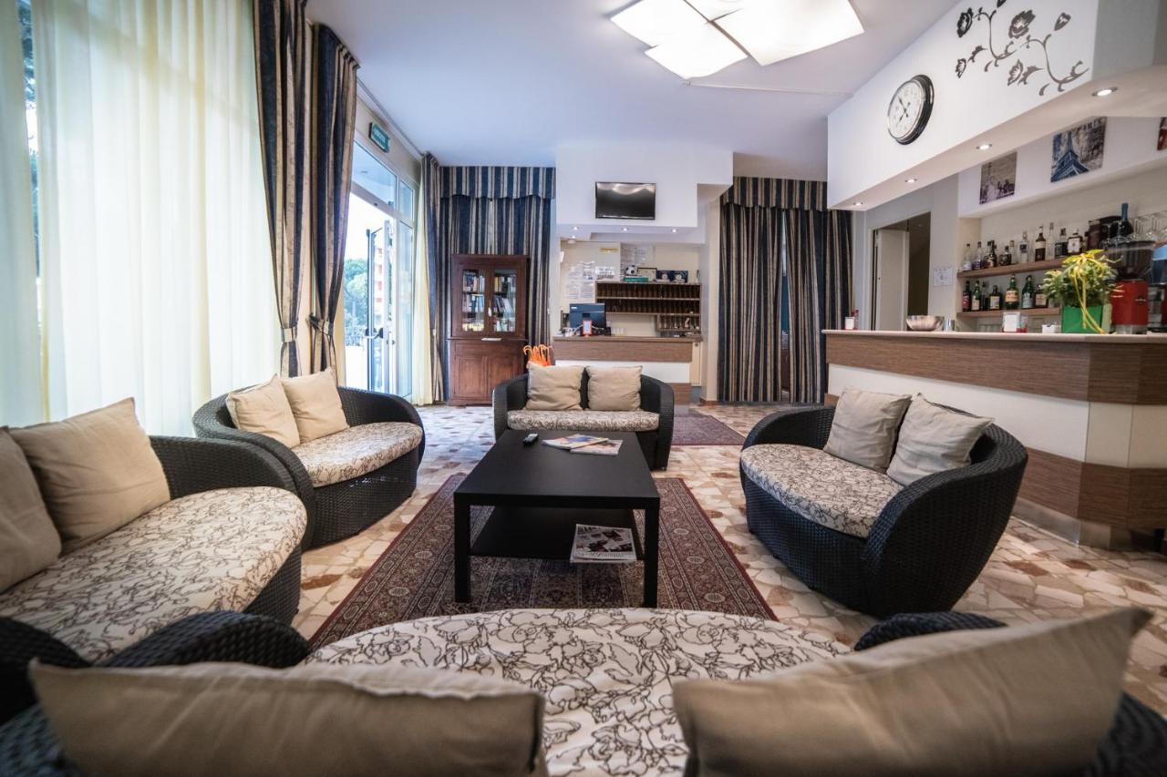 Hotel Sayonara Milano Marittima Kültér fotó