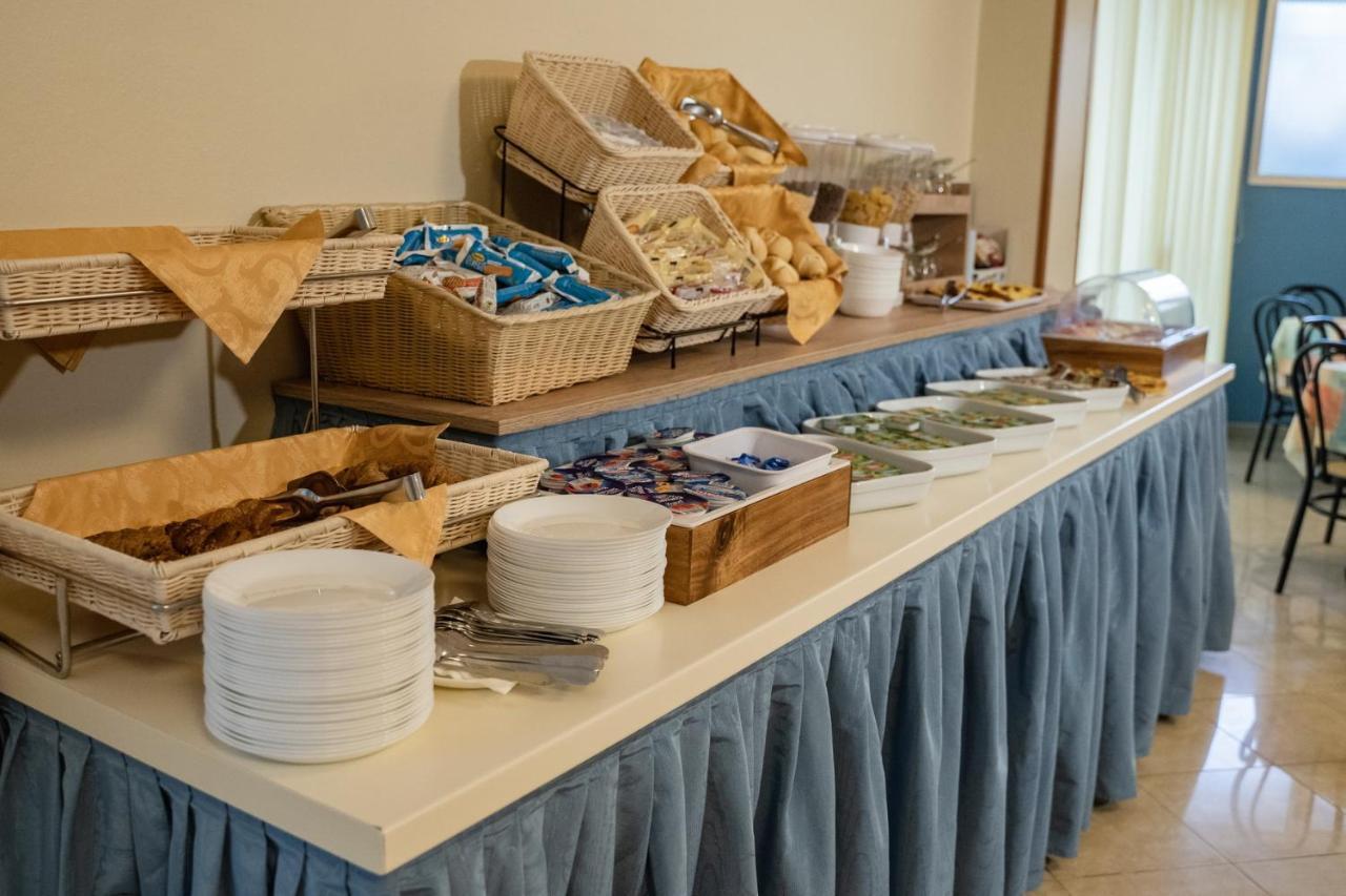 Hotel Sayonara Milano Marittima Kültér fotó
