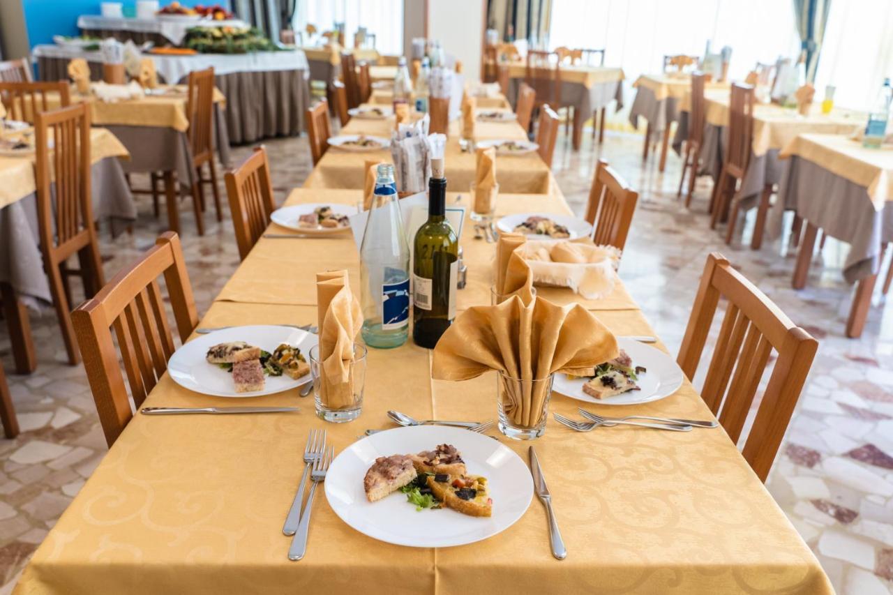 Hotel Sayonara Milano Marittima Kültér fotó